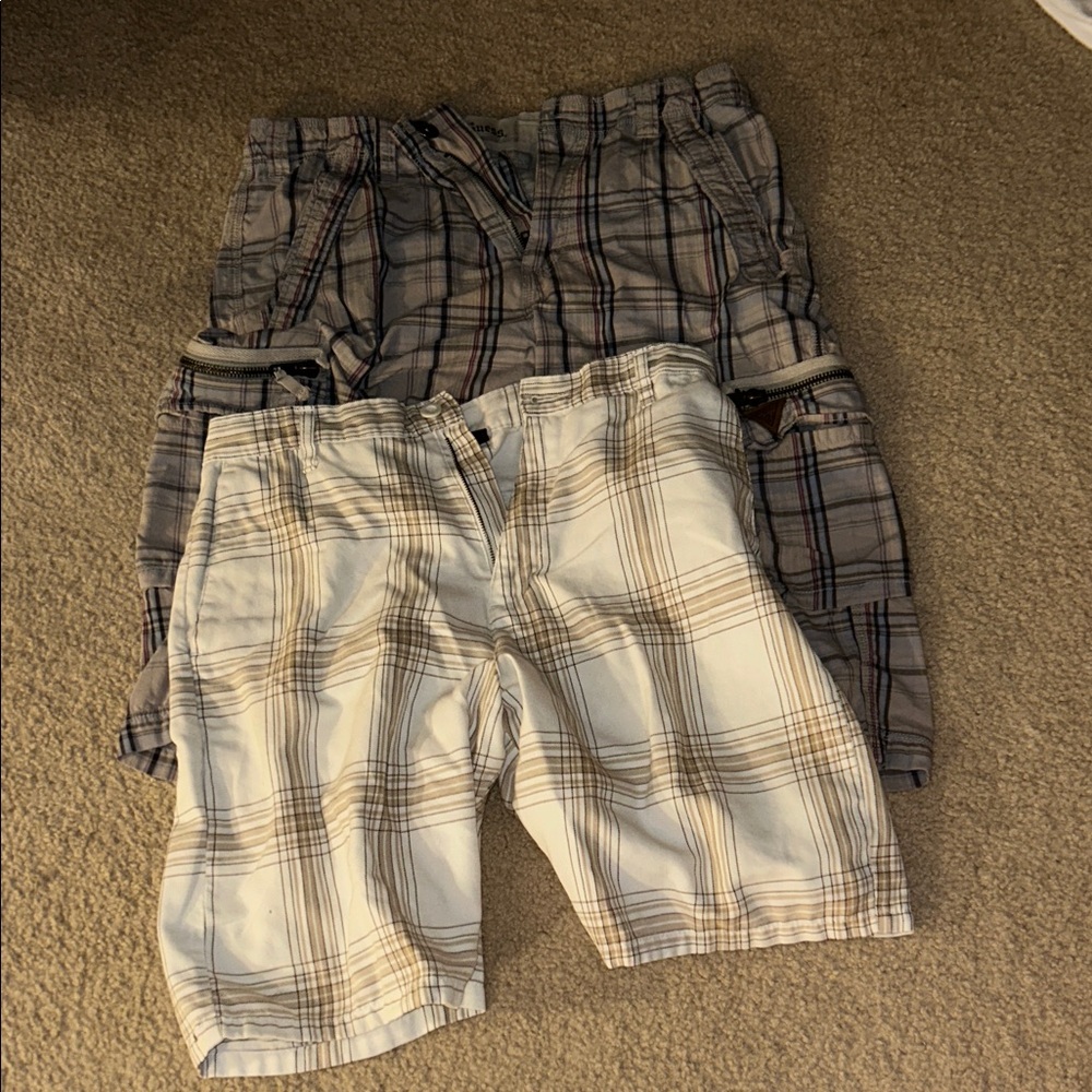 Guess Men's Cargo Shorts - Gray and Tan Plaid